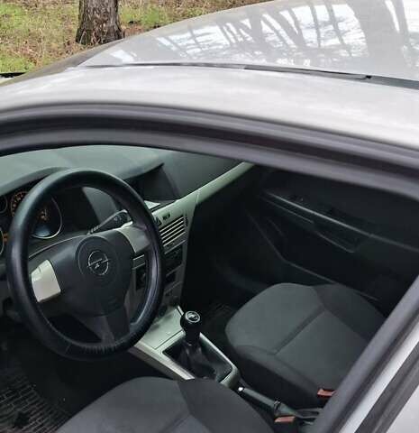 Сірий Опель Астра, об'ємом двигуна 1.6 л та пробігом 260 тис. км за 4800 $, фото 1 на Automoto.ua