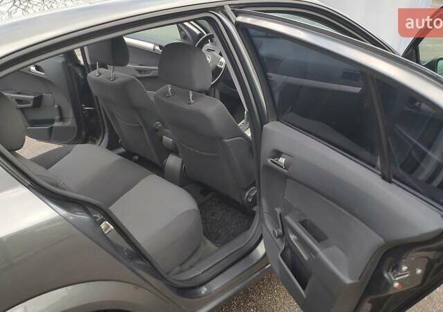 Сірий Опель Астра, об'ємом двигуна 1.8 л та пробігом 196 тис. км за 7300 $, фото 12 на Automoto.ua