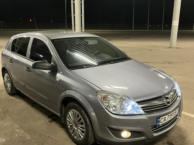 Сірий Опель Астра, об'ємом двигуна 1.4 л та пробігом 296 тис. км за 4000 $, фото 1 на Automoto.ua