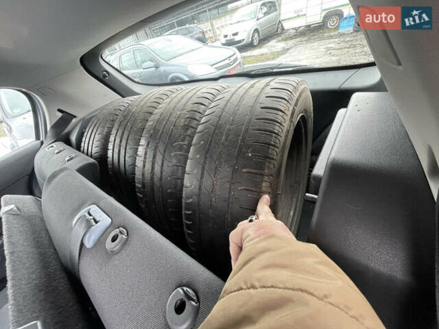 Серый Опель Астра, объемом двигателя 1.6 л и пробегом 262 тыс. км за 4750 $, фото 9 на Automoto.ua