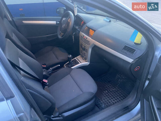 Сірий Опель Астра, об'ємом двигуна 1.7 л та пробігом 264 тис. км за 4800 $, фото 5 на Automoto.ua