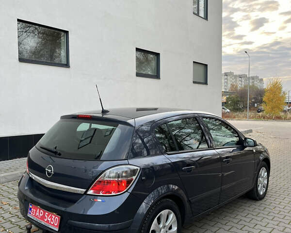 Серый Опель Астра, объемом двигателя 1.6 л и пробегом 207 тыс. км за 5800 $, фото 10 на Automoto.ua