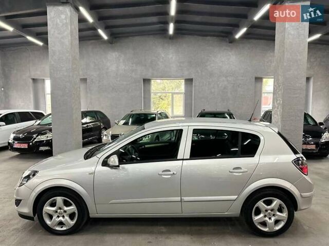 Серый Опель Астра, объемом двигателя 1.6 л и пробегом 117 тыс. км за 6999 $, фото 3 на Automoto.ua