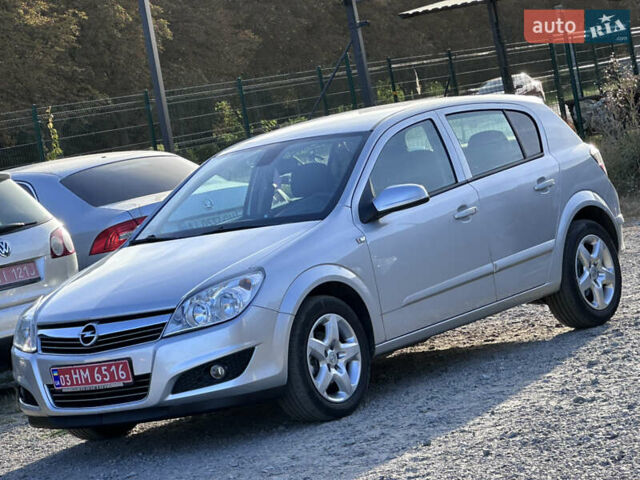 Сірий Опель Астра, об'ємом двигуна 1.6 л та пробігом 226 тис. км за 5500 $, фото 1 на Automoto.ua