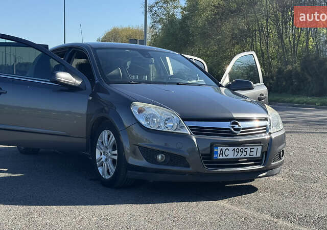 Серый Опель Астра, объемом двигателя 1.7 л и пробегом 238 тыс. км за 5200 $, фото 36 на Automoto.ua