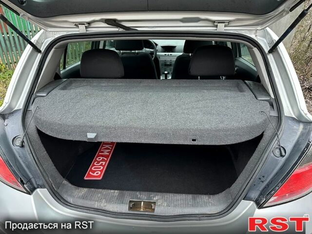 Серый Опель Астра, объемом двигателя 1.6 л и пробегом 250 тыс. км за 4199 $, фото 13 на Automoto.ua