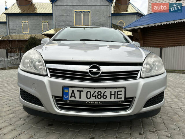 Серый Опель Астра, объемом двигателя 1.25 л и пробегом 194 тыс. км за 3700 $, фото 6 на Automoto.ua
