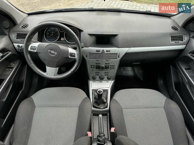 Серый Опель Астра, объемом двигателя 1.25 л и пробегом 194 тыс. км за 3700 $, фото 20 на Automoto.ua