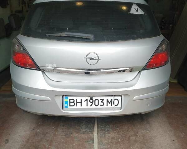 Серый Опель Астра, объемом двигателя 1.8 л и пробегом 200 тыс. км за 7250 $, фото 1 на Automoto.ua