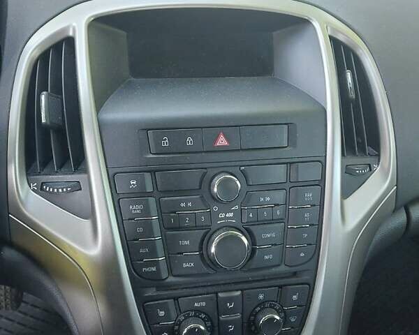 Серый Опель Астра, объемом двигателя 1.6 л и пробегом 117 тыс. км за 8000 $, фото 11 на Automoto.ua