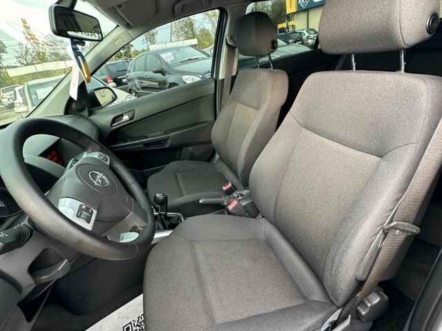 Серый Опель Астра, объемом двигателя 1.4 л и пробегом 229 тыс. км за 5500 $, фото 14 на Automoto.ua