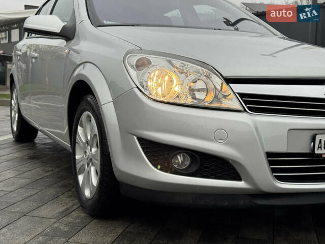 Серый Опель Астра, объемом двигателя 1.6 л и пробегом 51 тыс. км за 6900 $, фото 16 на Automoto.ua