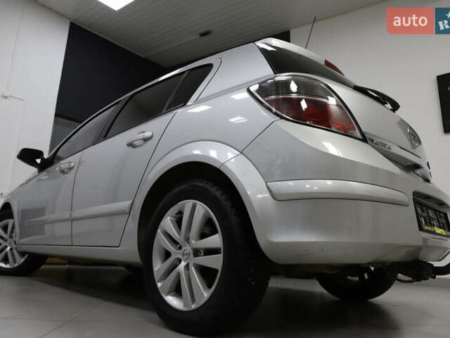 Серый Опель Астра, объемом двигателя 1.7 л и пробегом 144 тыс. км за 5900 $, фото 28 на Automoto.ua