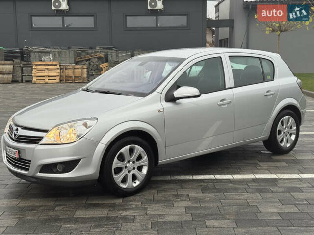 Серый Опель Астра, объемом двигателя 1.6 л и пробегом 51 тыс. км за 6900 $, фото 4 на Automoto.ua