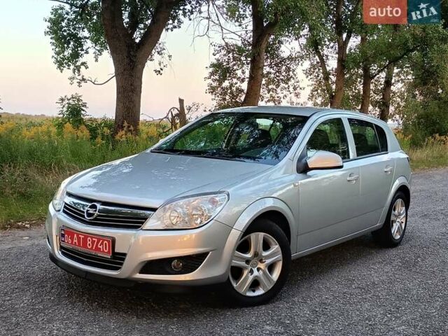 Сірий Опель Астра, об'ємом двигуна 1.6 л та пробігом 245 тис. км за 4750 $, фото 2 на Automoto.ua