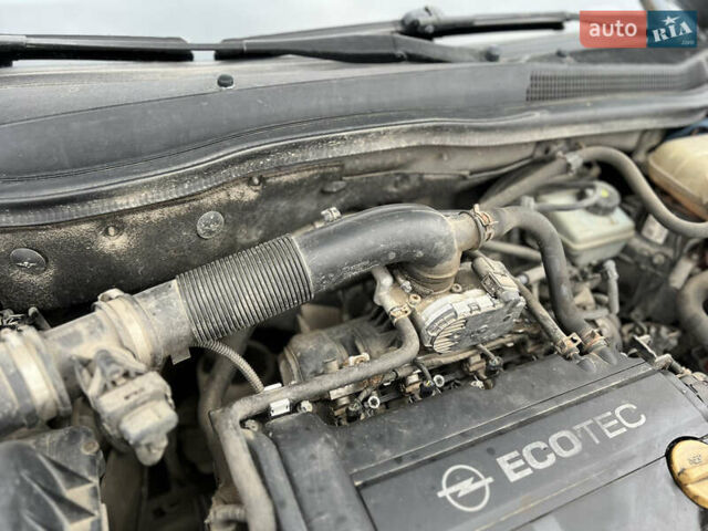 Сірий Опель Астра, об'ємом двигуна 1.4 л та пробігом 281 тис. км за 3200 $, фото 26 на Automoto.ua