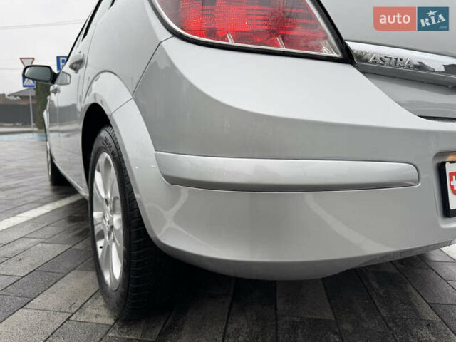 Серый Опель Астра, объемом двигателя 1.6 л и пробегом 51 тыс. км за 6900 $, фото 33 на Automoto.ua