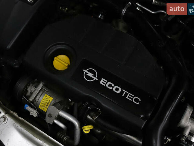 Серый Опель Астра, объемом двигателя 1.7 л и пробегом 144 тыс. км за 5900 $, фото 93 на Automoto.ua