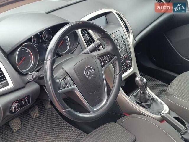 Серый Опель Астра, объемом двигателя 1.6 л и пробегом 141 тыс. км за 7999 $, фото 8 на Automoto.ua