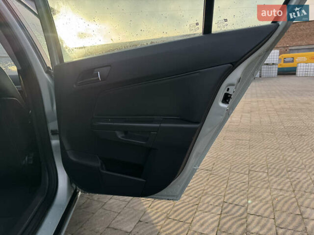 Серый Опель Астра, объемом двигателя 1.6 л и пробегом 240 тыс. км за 5500 $, фото 28 на Automoto.ua