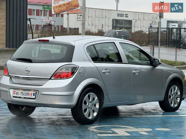 Серый Опель Астра, объемом двигателя 1.6 л и пробегом 51 тыс. км за 6900 $, фото 83 на Automoto.ua