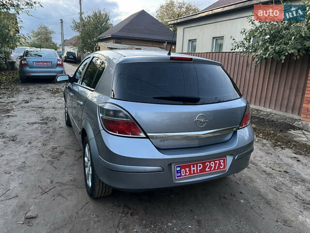 Серый Опель Астра, объемом двигателя 1.6 л и пробегом 144 тыс. км за 6350 $, фото 9 на Automoto.ua