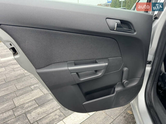 Серый Опель Астра, объемом двигателя 1.6 л и пробегом 53 тыс. км за 6100 $, фото 50 на Automoto.ua