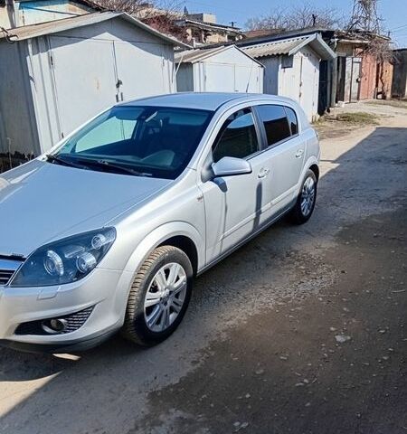 Серый Опель Астра, объемом двигателя 1.4 л и пробегом 202 тыс. км за 5150 $, фото 47 на Automoto.ua