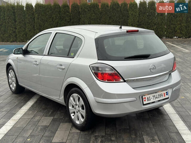 Серый Опель Астра, объемом двигателя 1.6 л и пробегом 51 тыс. км за 6900 $, фото 6 на Automoto.ua