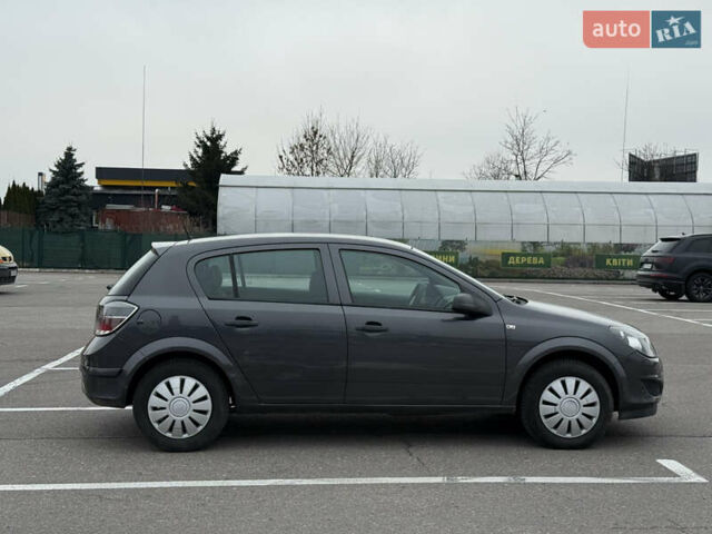 Сірий Опель Астра, об'ємом двигуна 1.4 л та пробігом 295 тис. км за 4600 $, фото 9 на Automoto.ua