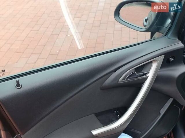 Серый Опель Астра, объемом двигателя 1.6 л и пробегом 141 тыс. км за 7999 $, фото 6 на Automoto.ua