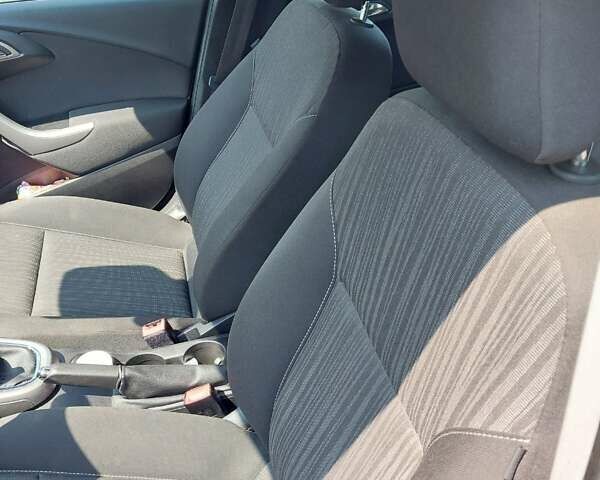 Серый Опель Астра, объемом двигателя 1.6 л и пробегом 117 тыс. км за 8000 $, фото 6 на Automoto.ua