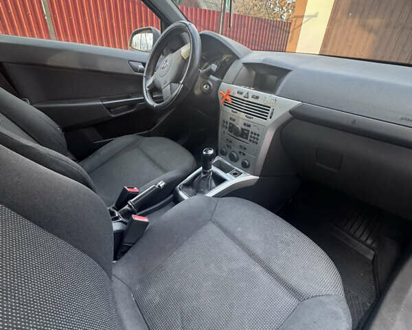 Сірий Опель Астра, об'ємом двигуна 1.36 л та пробігом 280 тис. км за 3900 $, фото 9 на Automoto.ua