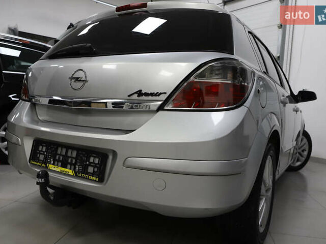 Серый Опель Астра, объемом двигателя 1.7 л и пробегом 144 тыс. км за 5900 $, фото 41 на Automoto.ua