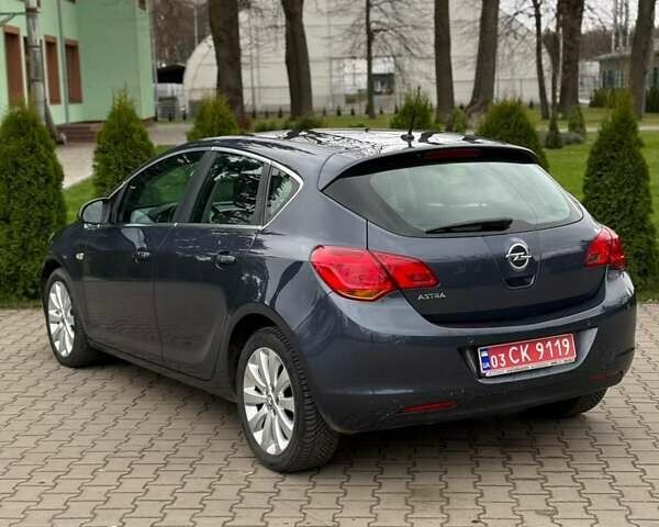 Серый Опель Астра, объемом двигателя 1.6 л и пробегом 144 тыс. км за 6500 $, фото 4 на Automoto.ua
