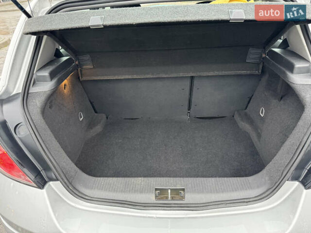 Серый Опель Астра, объемом двигателя 1.6 л и пробегом 51 тыс. км за 6900 $, фото 49 на Automoto.ua