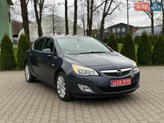 Серый Опель Астра, объемом двигателя 1.6 л и пробегом 144 тыс. км за 6500 $, фото 2 на Automoto.ua