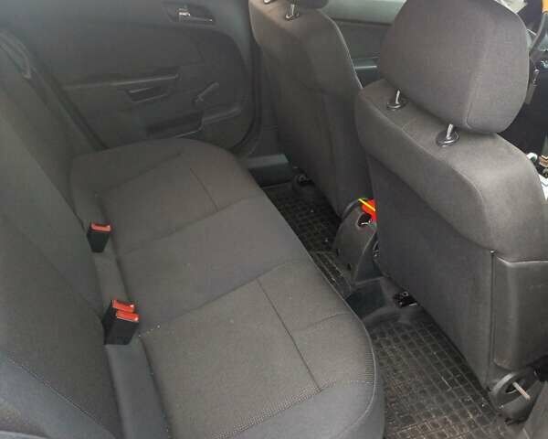 Серый Опель Астра, объемом двигателя 1.36 л и пробегом 222 тыс. км за 4400 $, фото 4 на Automoto.ua