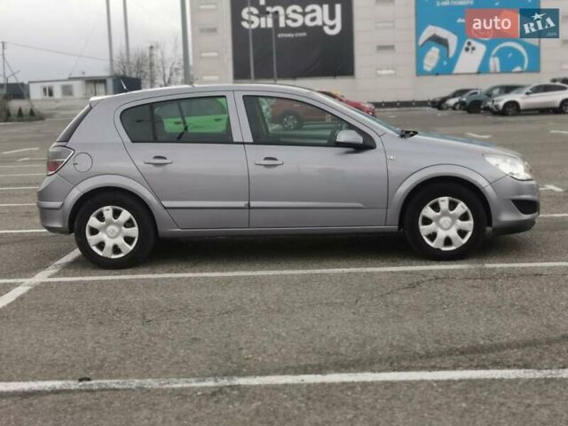 Серый Опель Астра, объемом двигателя 1.6 л и пробегом 174 тыс. км за 5600 $, фото 12 на Automoto.ua