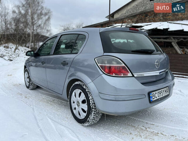 Сірий Опель Астра, об'ємом двигуна 1.4 л та пробігом 281 тис. км за 3200 $, фото 6 на Automoto.ua