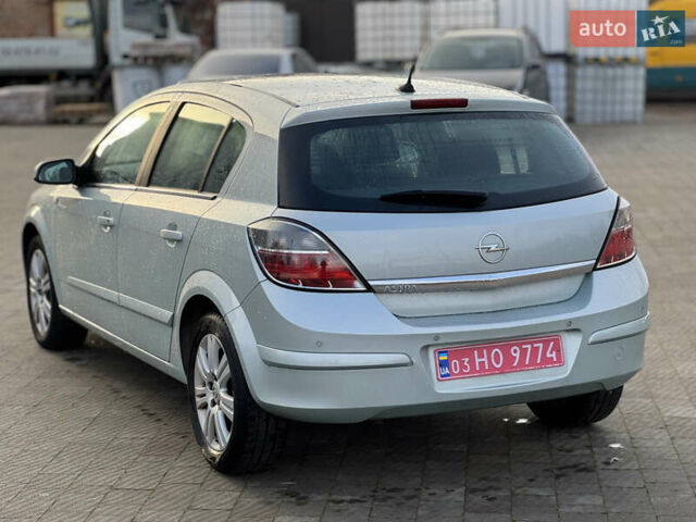 Серый Опель Астра, объемом двигателя 1.6 л и пробегом 240 тыс. км за 5500 $, фото 9 на Automoto.ua
