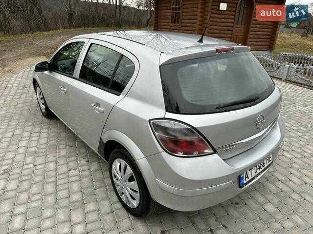 Серый Опель Астра, объемом двигателя 1.25 л и пробегом 194 тыс. км за 3700 $, фото 14 на Automoto.ua