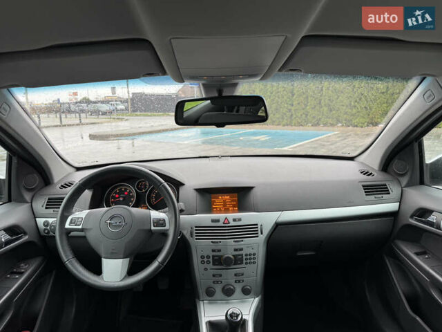 Серый Опель Астра, объемом двигателя 1.6 л и пробегом 51 тыс. км за 6900 $, фото 62 на Automoto.ua