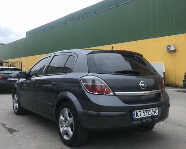 Сірий Опель Астра, об'ємом двигуна 1.69 л та пробігом 225 тис. км за 6100 $, фото 2 на Automoto.ua