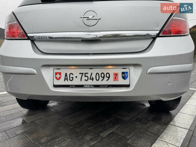 Серый Опель Астра, объемом двигателя 1.6 л и пробегом 51 тыс. км за 6900 $, фото 30 на Automoto.ua