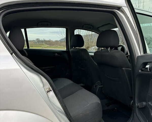 Серый Опель Астра, объемом двигателя 1.25 л и пробегом 194 тыс. км за 3700 $, фото 23 на Automoto.ua