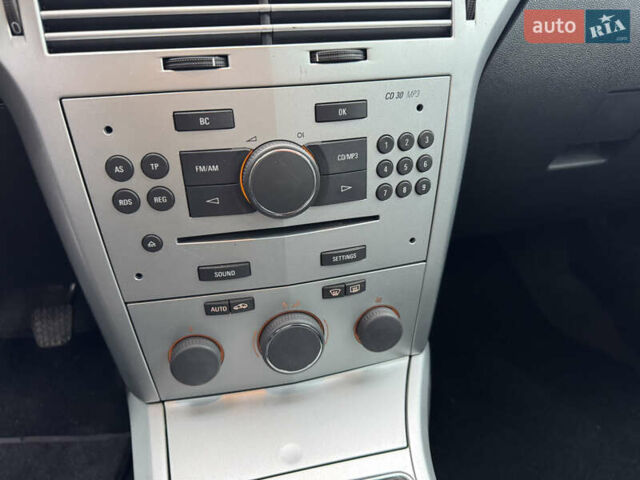 Серый Опель Астра, объемом двигателя 1.6 л и пробегом 51 тыс. км за 6900 $, фото 58 на Automoto.ua