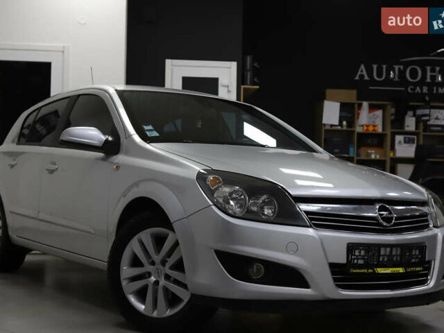 Серый Опель Астра, объемом двигателя 1.7 л и пробегом 144 тыс. км за 5900 $, фото 15 на Automoto.ua