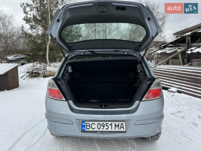 Сірий Опель Астра, об'ємом двигуна 1.4 л та пробігом 281 тис. км за 3200 $, фото 13 на Automoto.ua