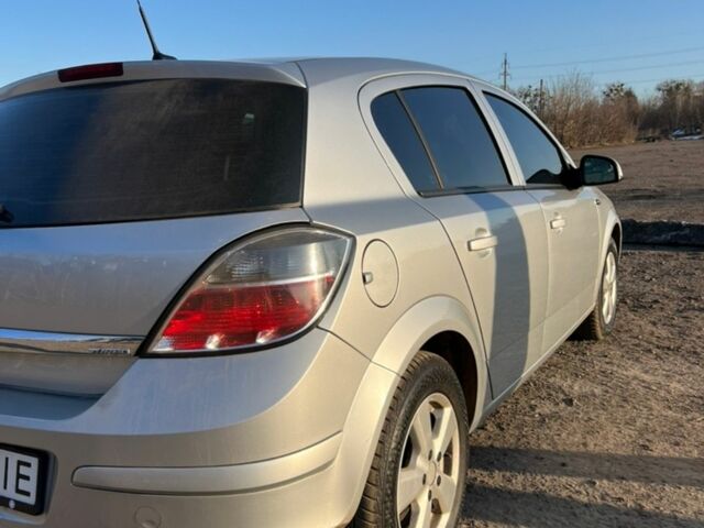 Сірий Опель Астра, об'ємом двигуна 1.3 л та пробігом 223 тис. км за 5500 $, фото 3 на Automoto.ua